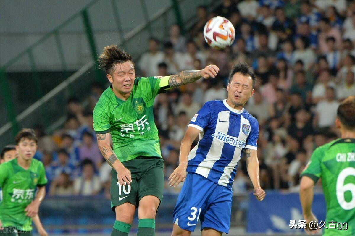 欧联-勒沃库森2-0赫根5战全胜锁头名 药厂各赛事豪取14连胜北京时间12月1日凌晨4时，欧联杯H组第5轮，勒沃库森客场对阵赫根。